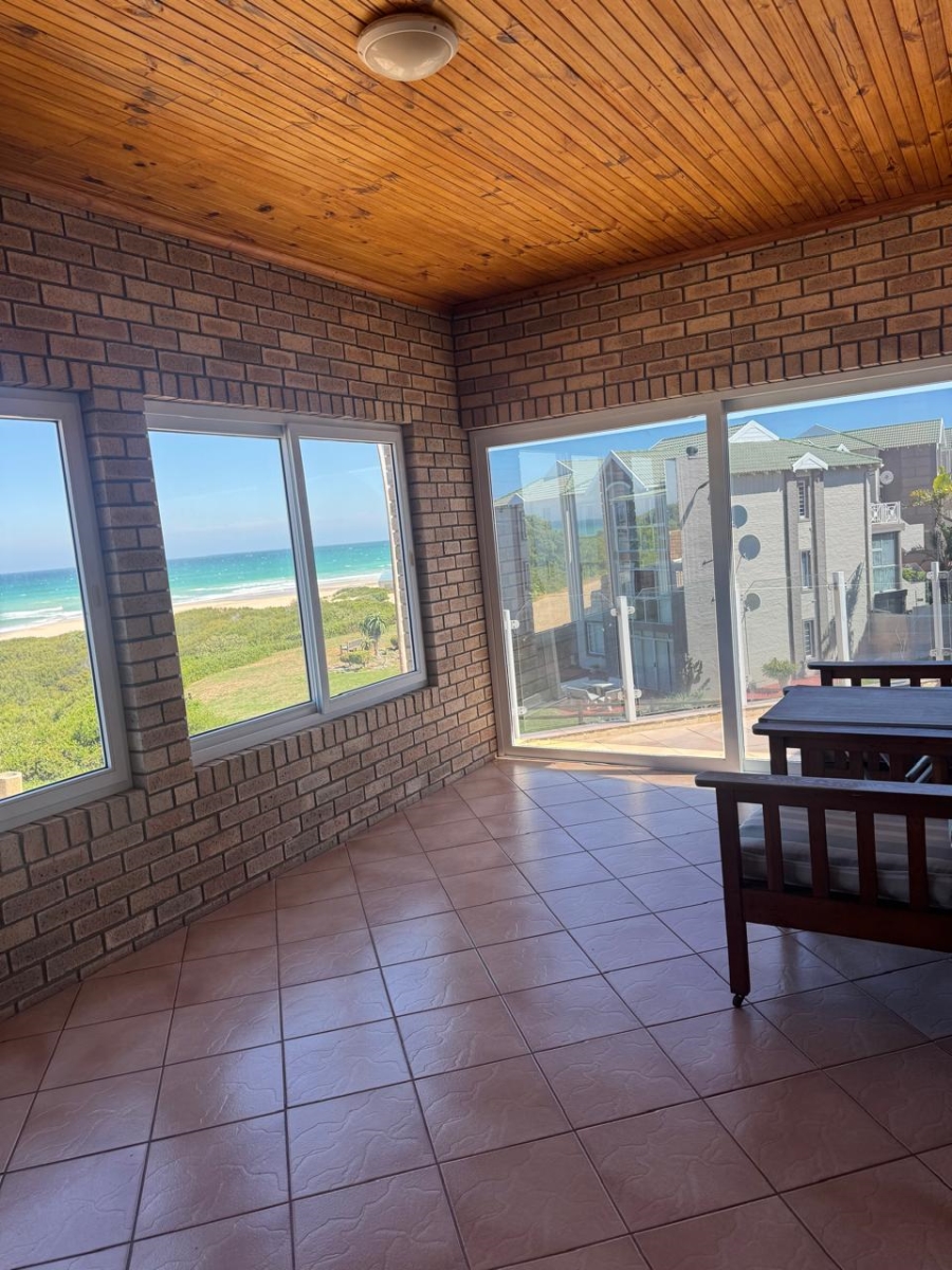 6 Bedroom Property for Sale in Aston Bay Eastern Cape